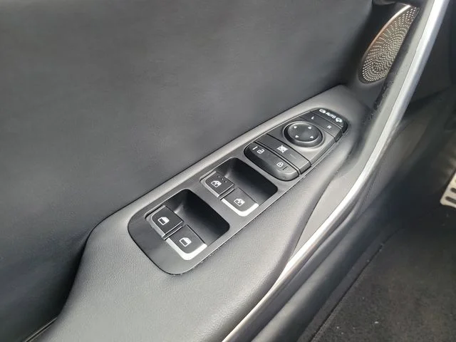Used 2019 Blue Kia GT2 image 29