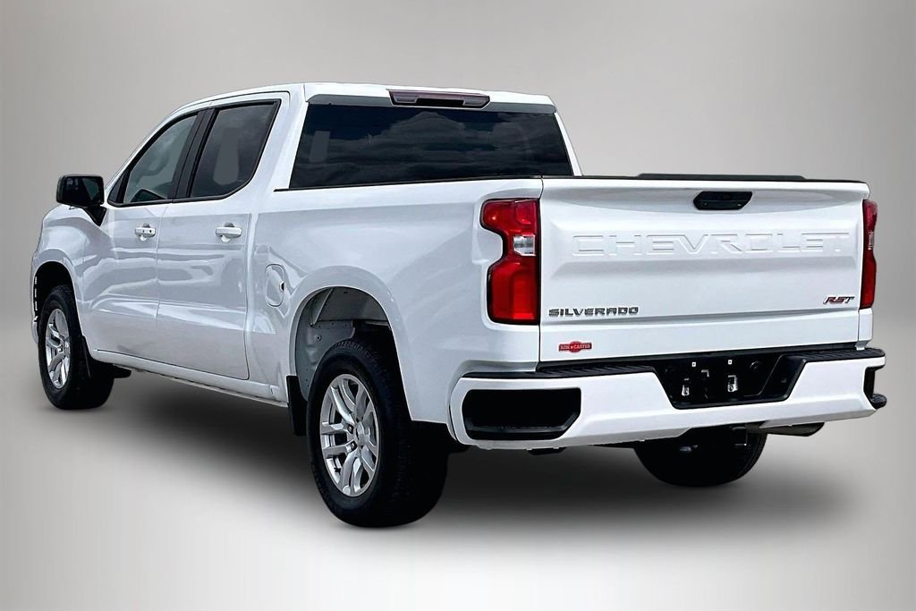 Used 2022 White Chevrolet RST image 4