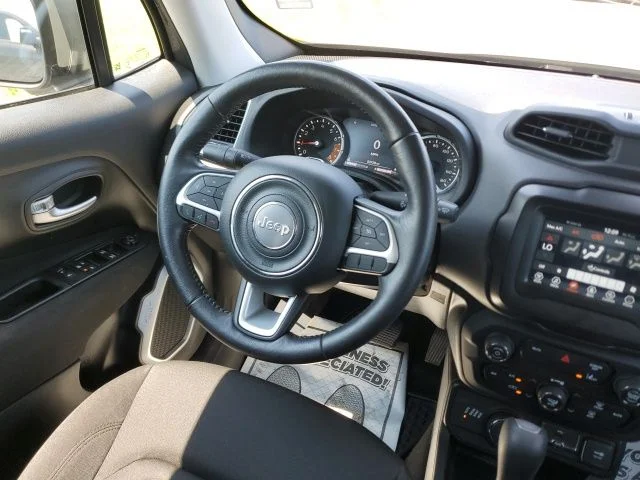 Used 2021 Gray Jeep Latitude image 17