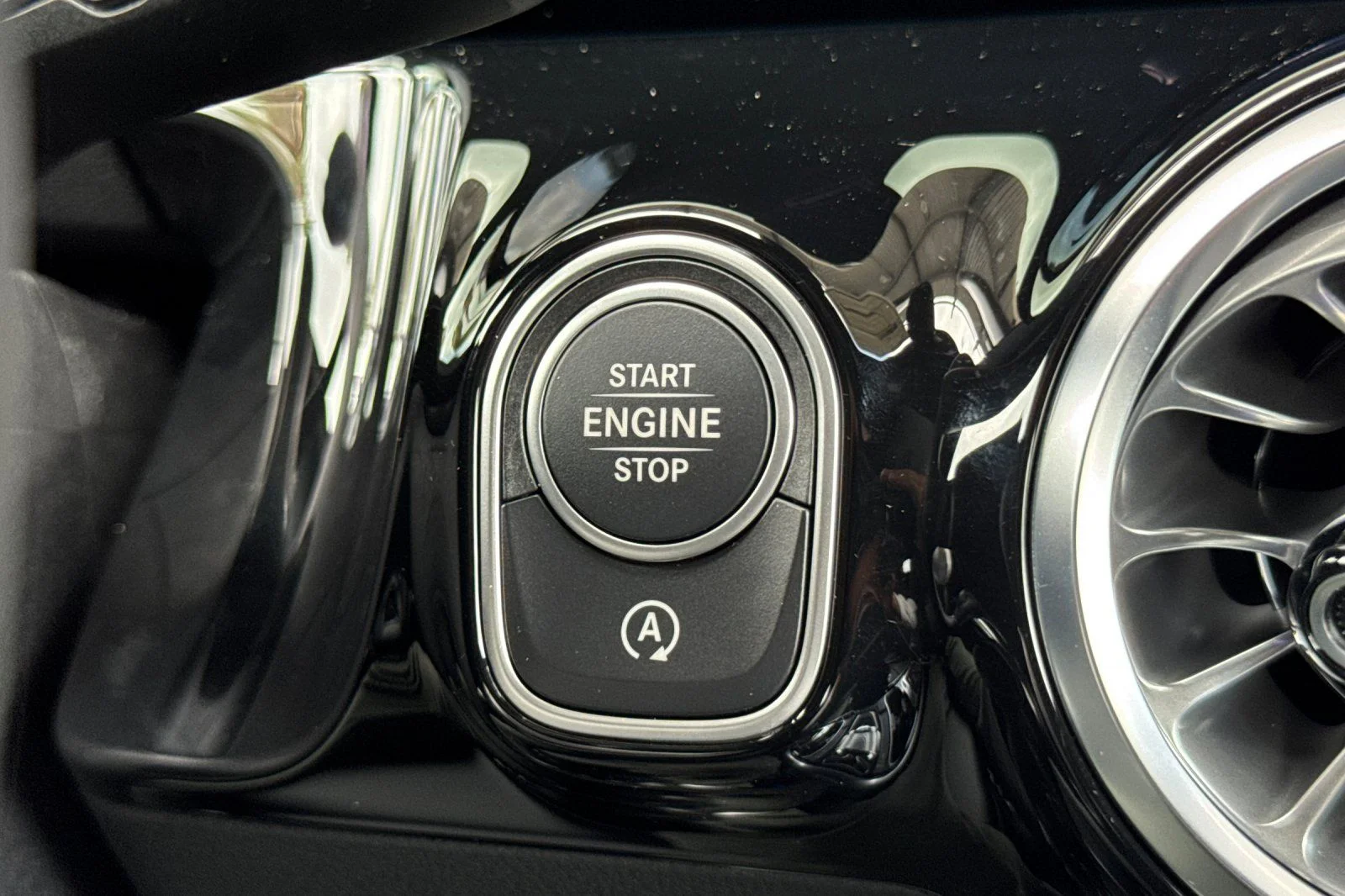 New 2026 Black Mercedes-Benz GLA 250 image 19
