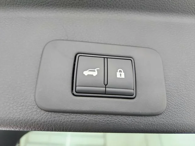 New 2026 Gray Nissan SL image 52