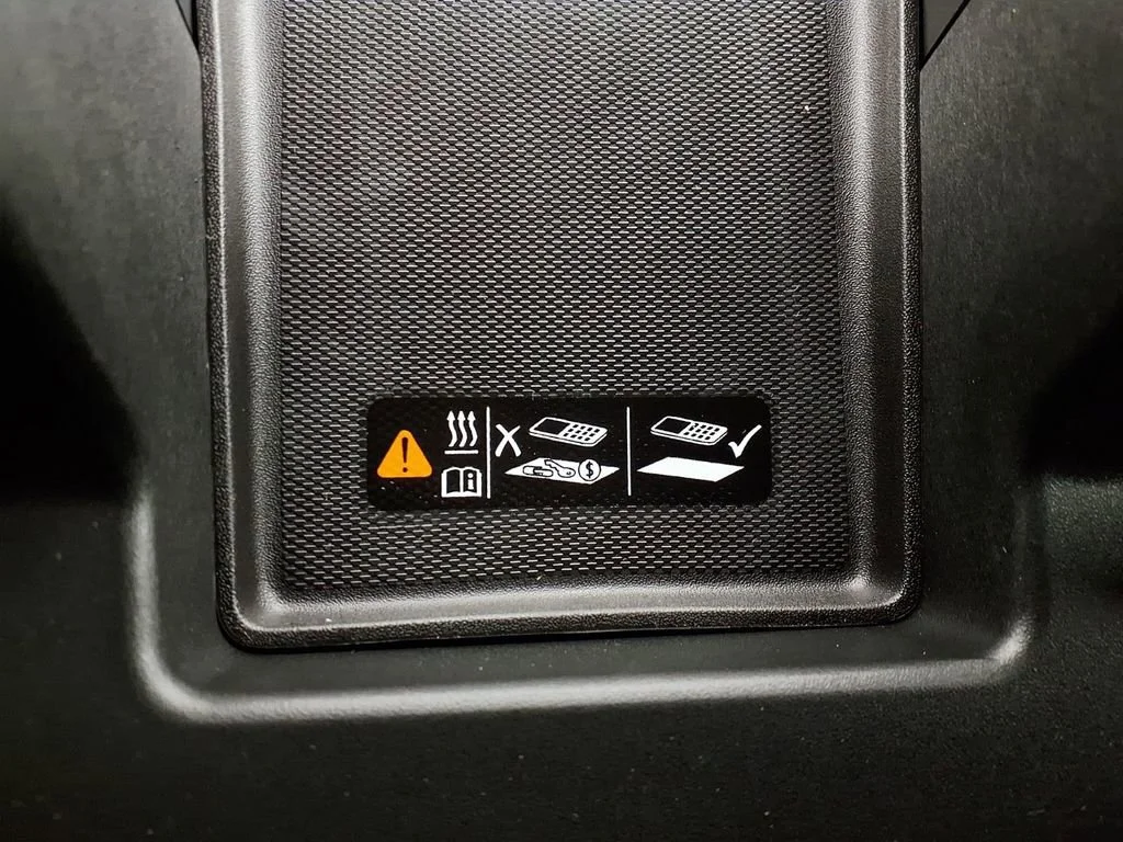 New 2026 Glacier White Tricoat GMC SLT image 24