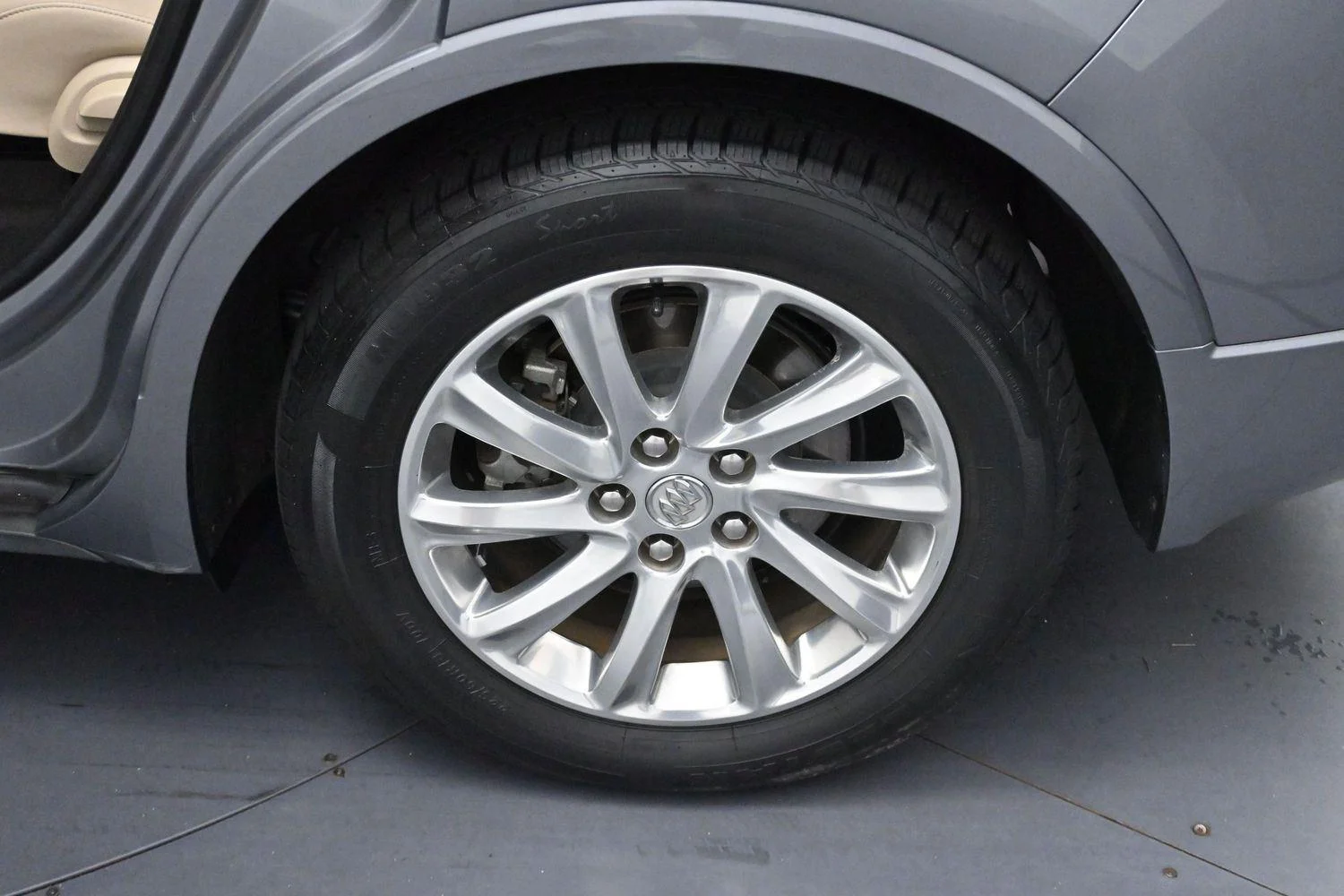 Used 2019 Satin Steel Metallic Buick Essence image 27