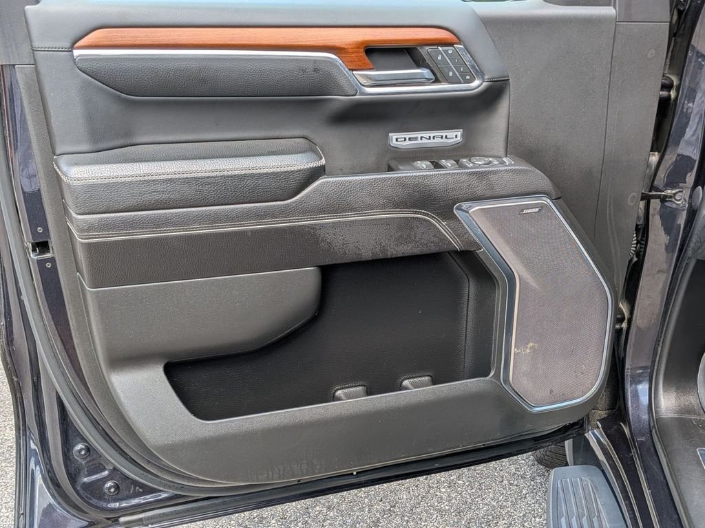 Used 2022 Silver GMC Denali image 18