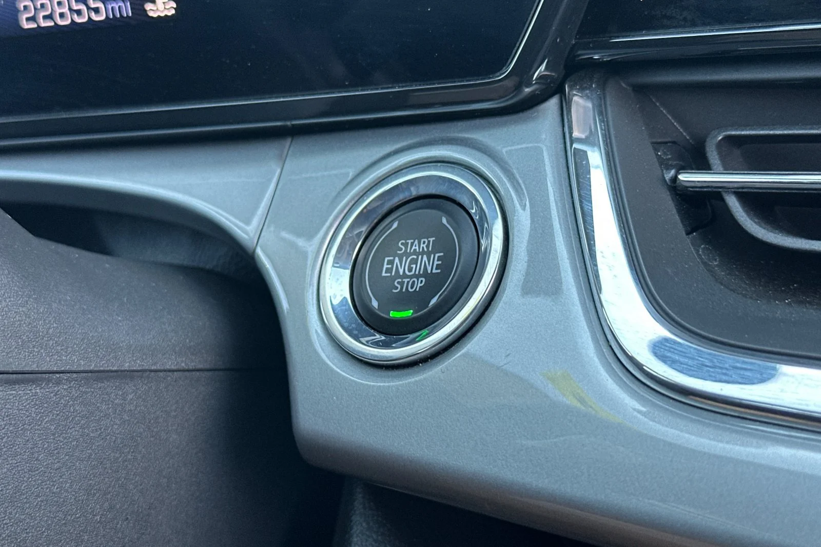 Used 2025 Gray Chevrolet LT image 22
