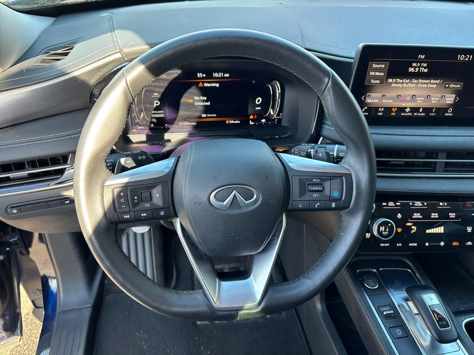 Certified Used 2023 Grand Blue INFINITI LUXE image 17