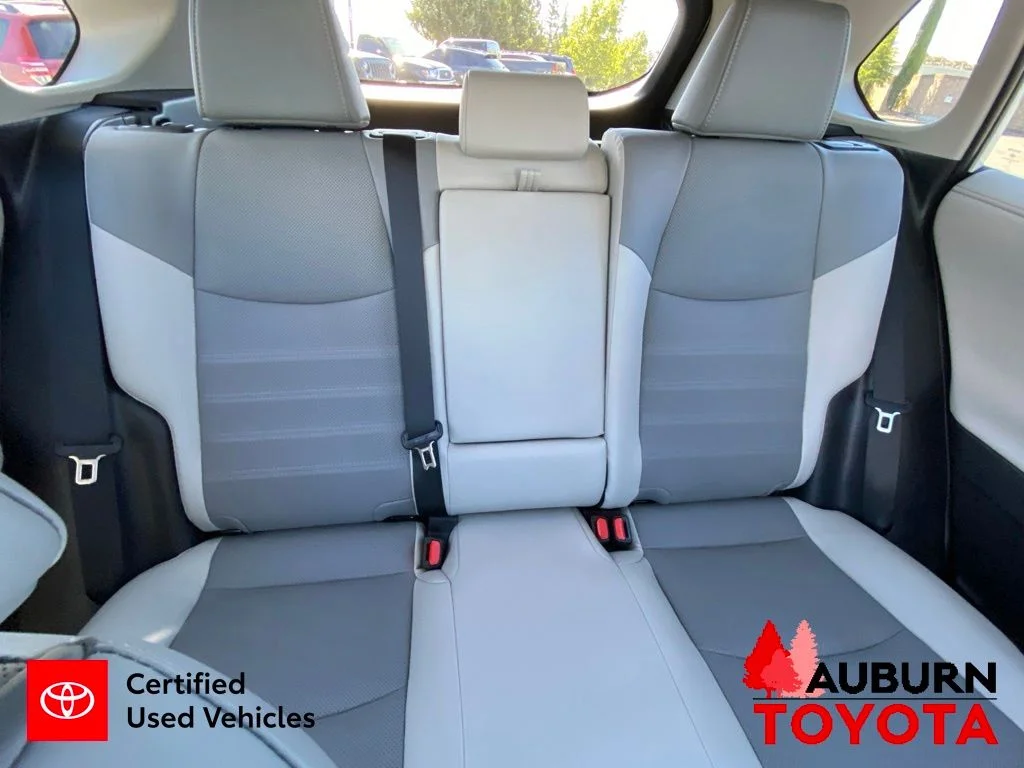 Certified Used 2025 Wind Chill Pearl Toyota Limited image 22