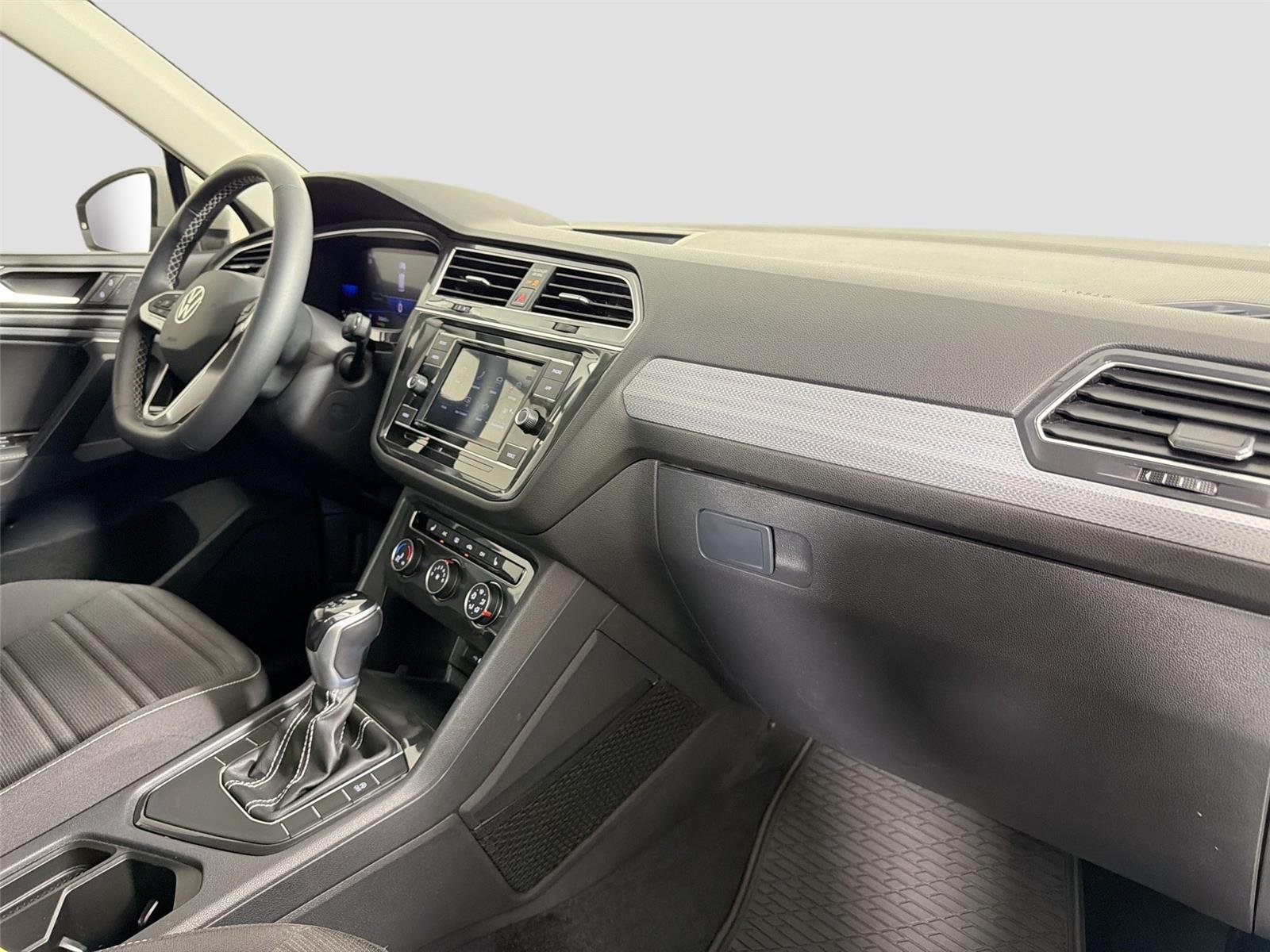 Used 2023 Pure White Volkswagen S image 26
