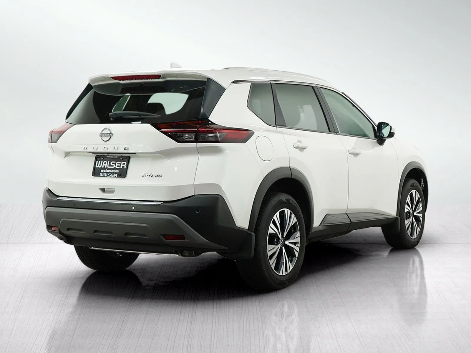 Used 2023 Pearl White Tricoat Nissan SV image 5