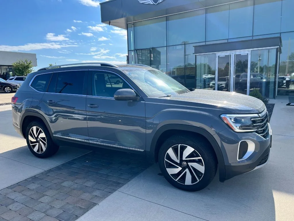2025 Volkswagen Atlas 2.0T SEL 4MOTION's photo