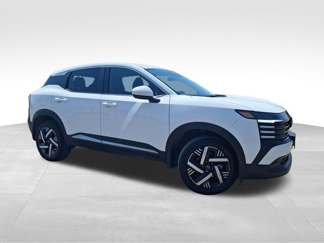 Used 2025 White Nissan SV image 1