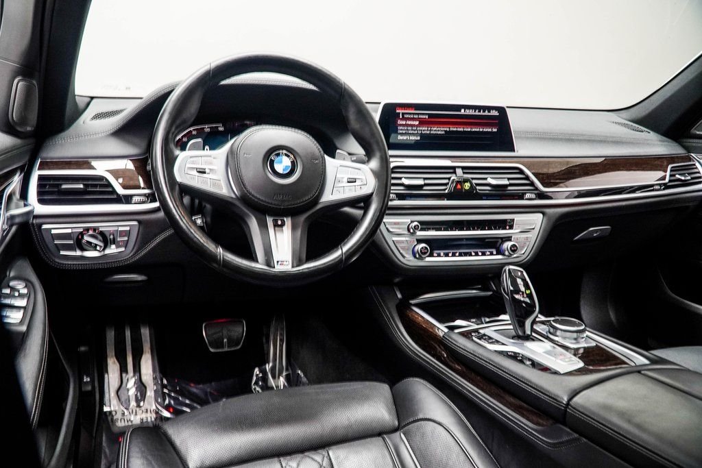 Used 2021 White BMW 740i xDrive image 5