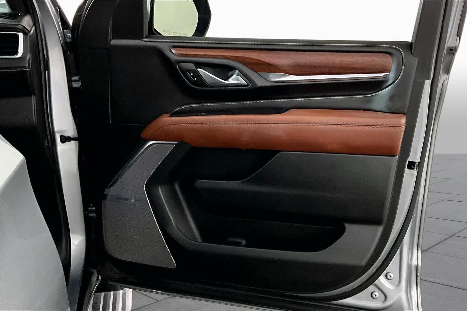 Used 2023 Sterling Metallic GMC Denali Ultimate image 21