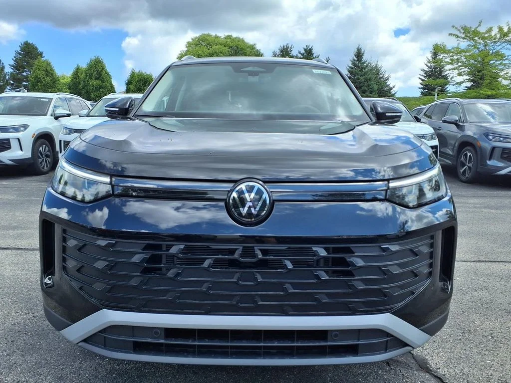 New 2026 Deep Black Pearl Volkswagen 2.0T S image 7