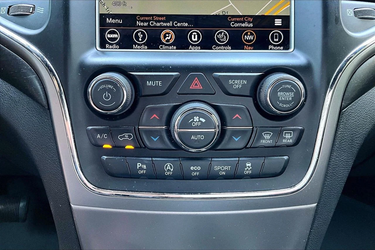 Certified Used 2018 Black Jeep Altitude image 19