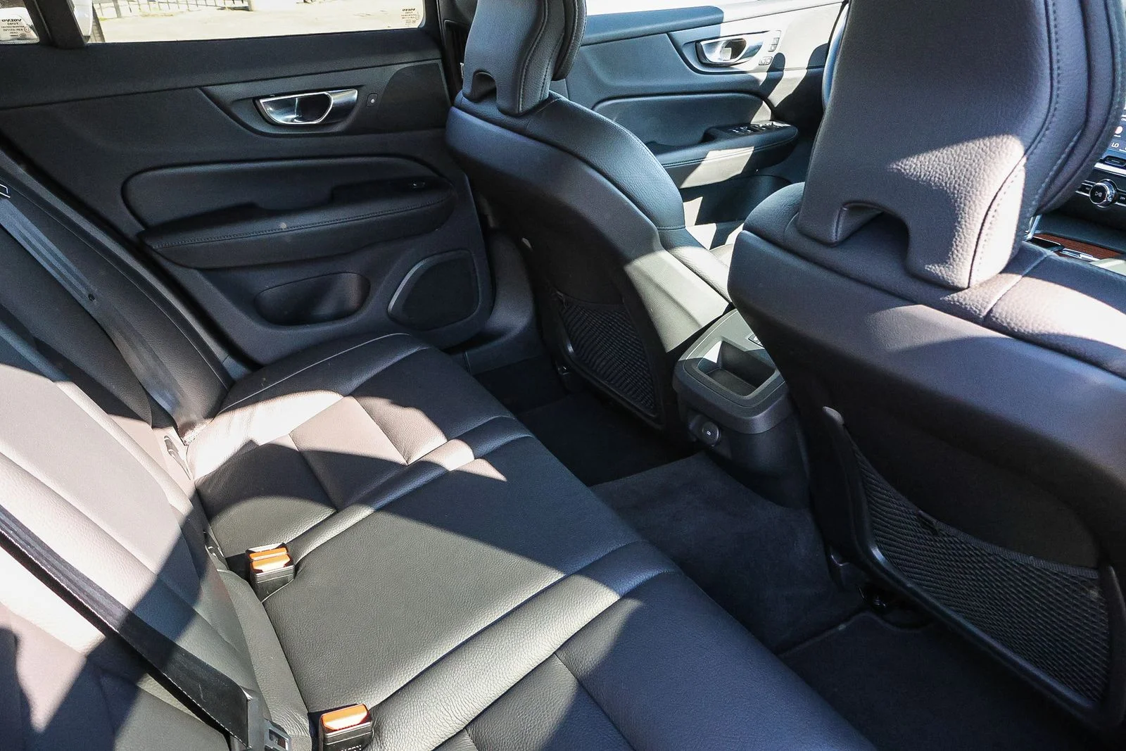 2025 Volvo V60 Cross Country Plus - Photo 19