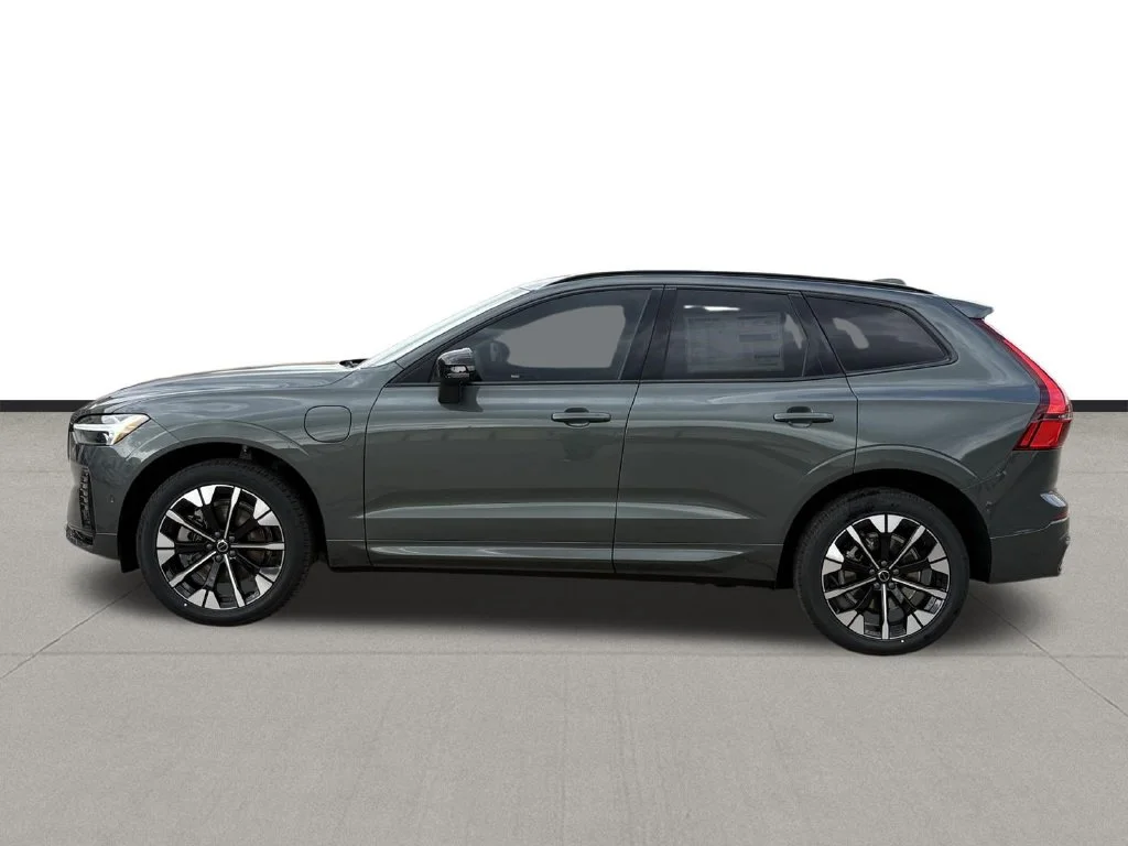 New 2026 Forest Lake Volvo Plus image 8