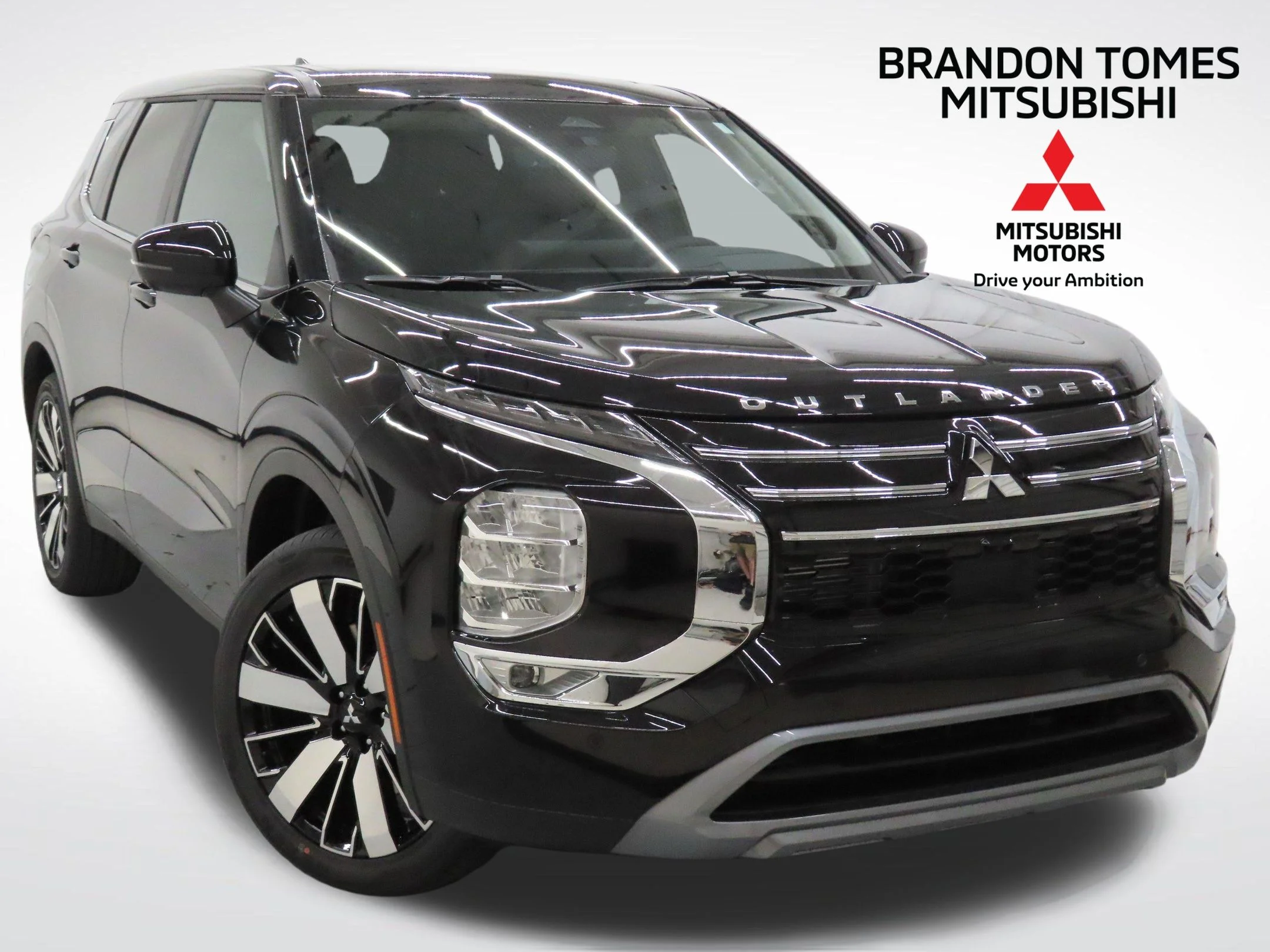2026 Mitsubishi Outlander SE FWD's photo