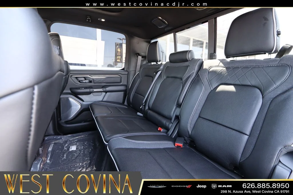 New 2025 Diamond Black Crystal Pearl-Coat Exterior Paint RAM Limited image 16