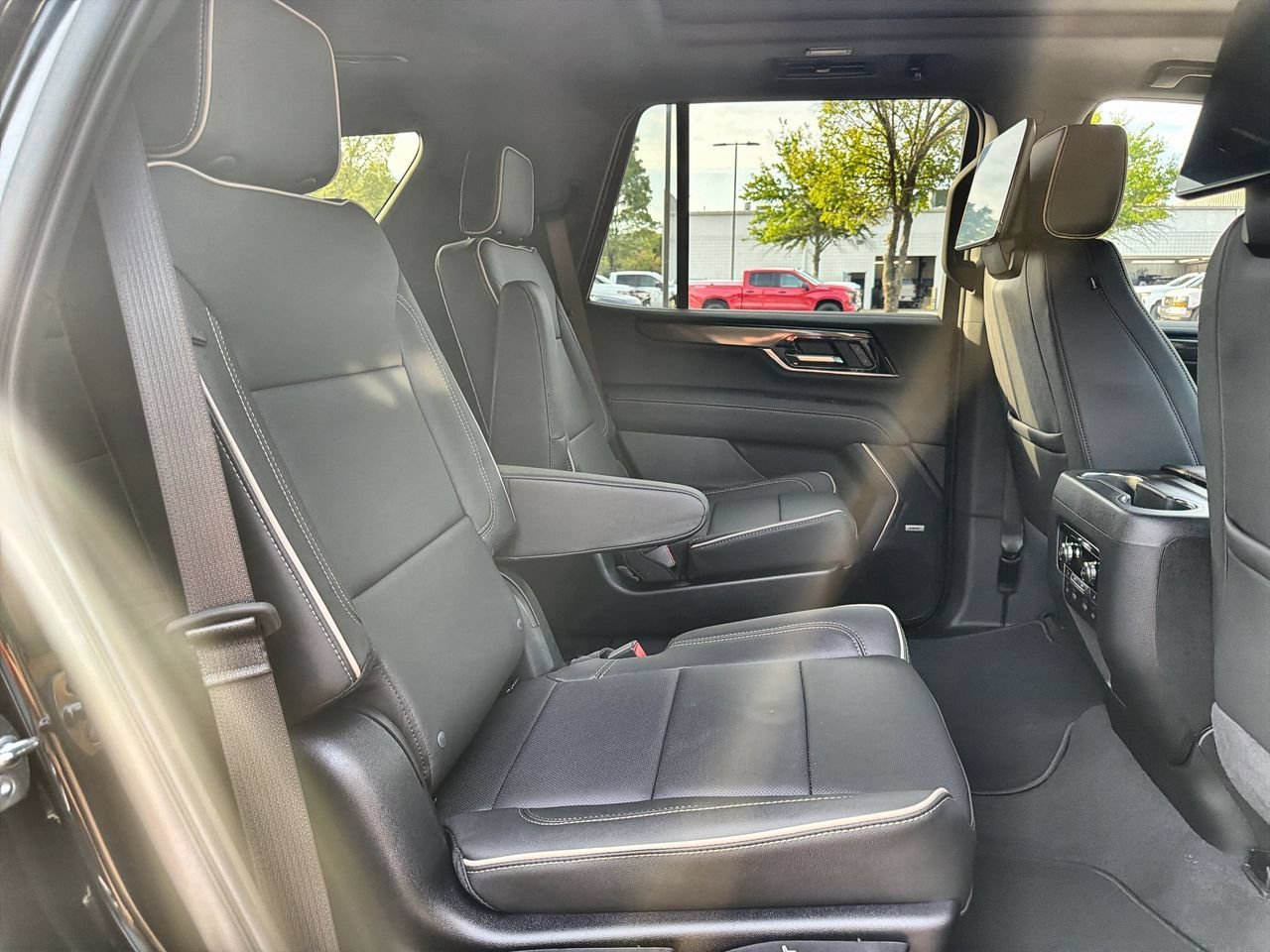 New 2026 Onyx Black GMC Elevation image 22