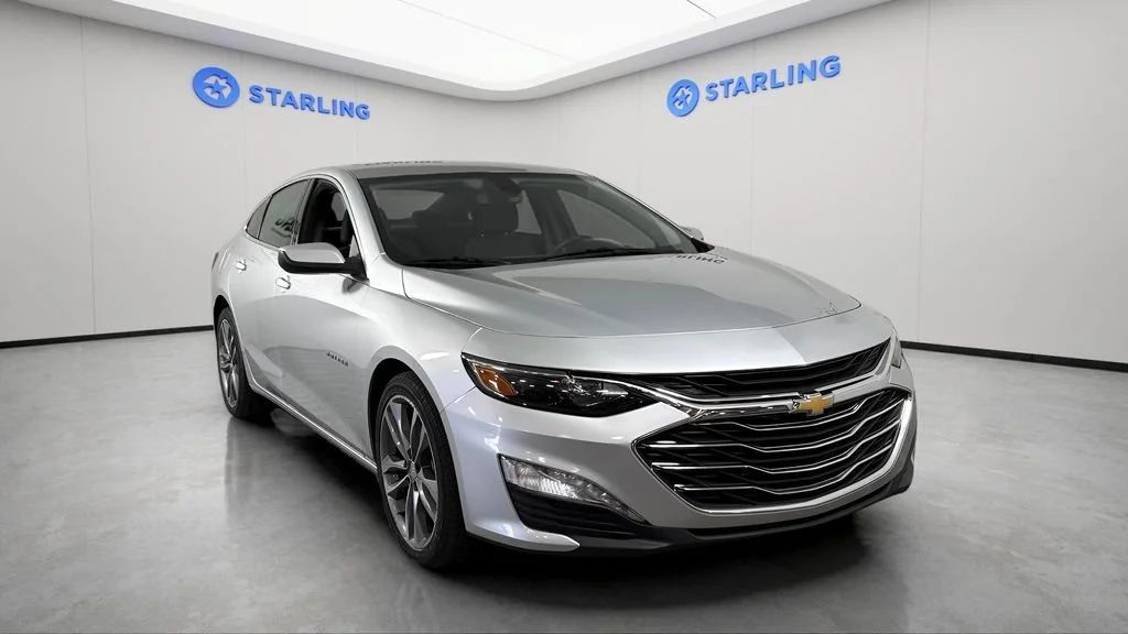 Used 2022 Silver Ice Metallic Chevrolet LT image 14