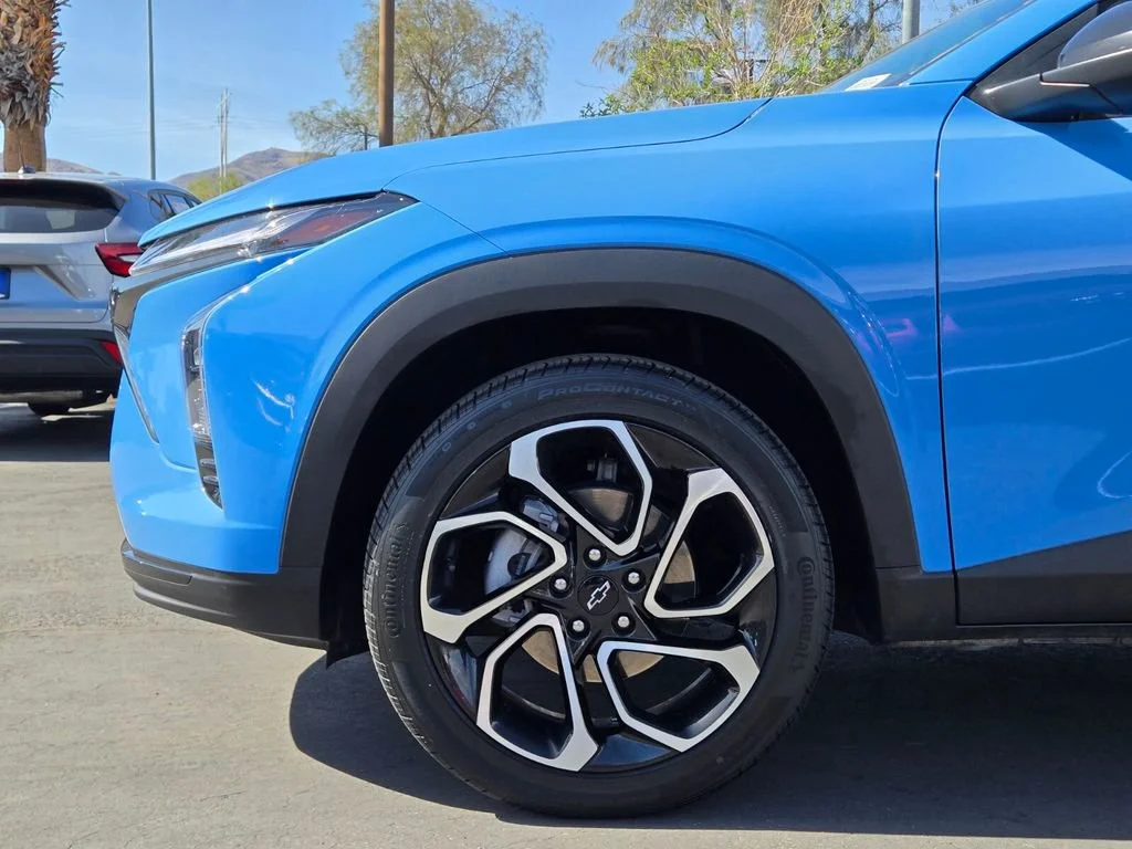 Used 2024 Fountain Blue Chevrolet 2RS image 9