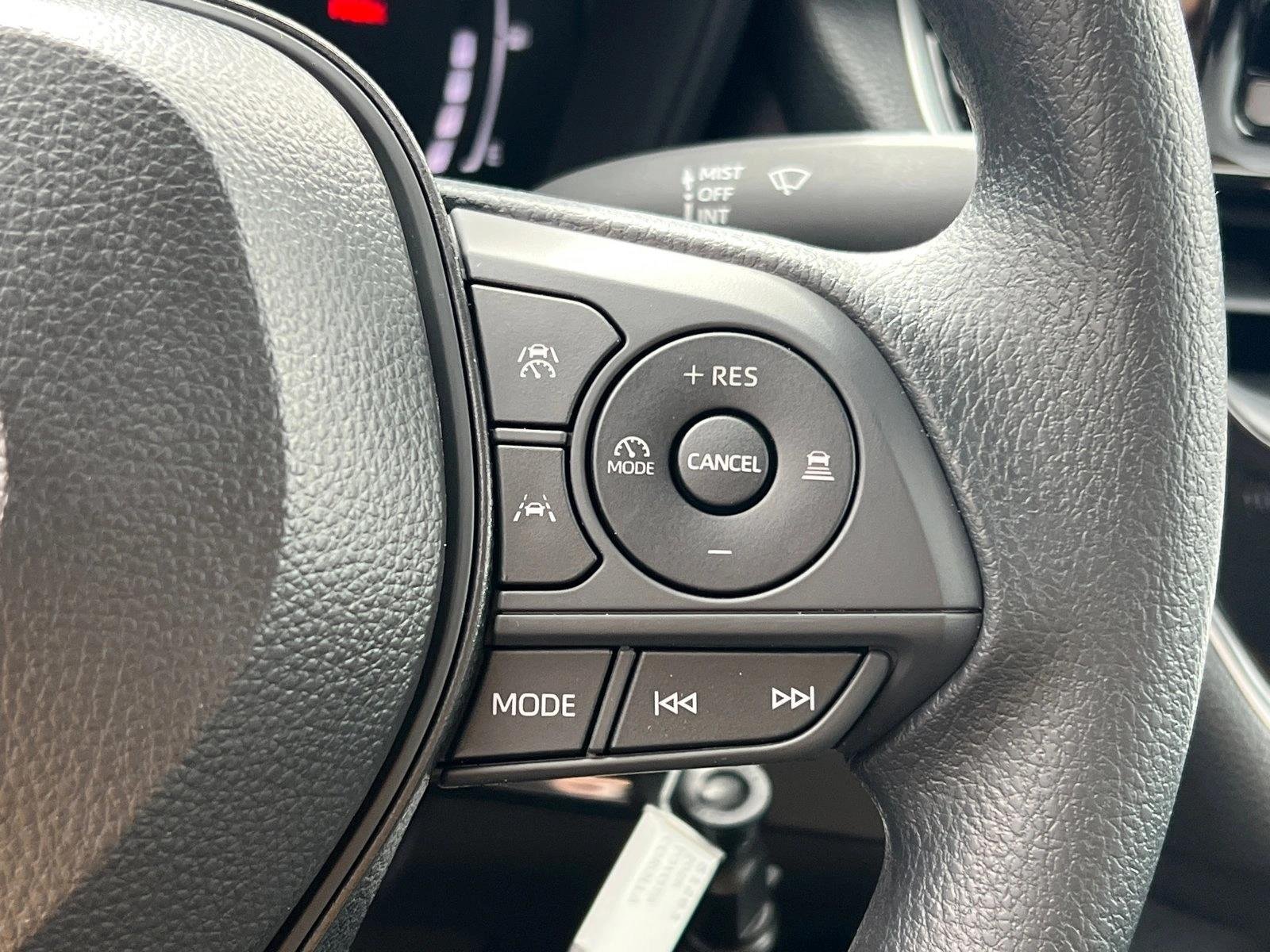2026 Toyota Corolla LE - Photo 25