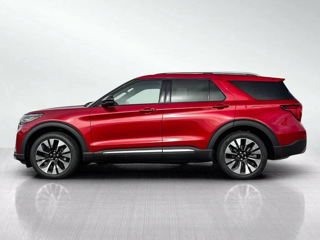 New 2026 Rapid Red Metallic Tinted Clearcoat Ford Platinum™ image 3