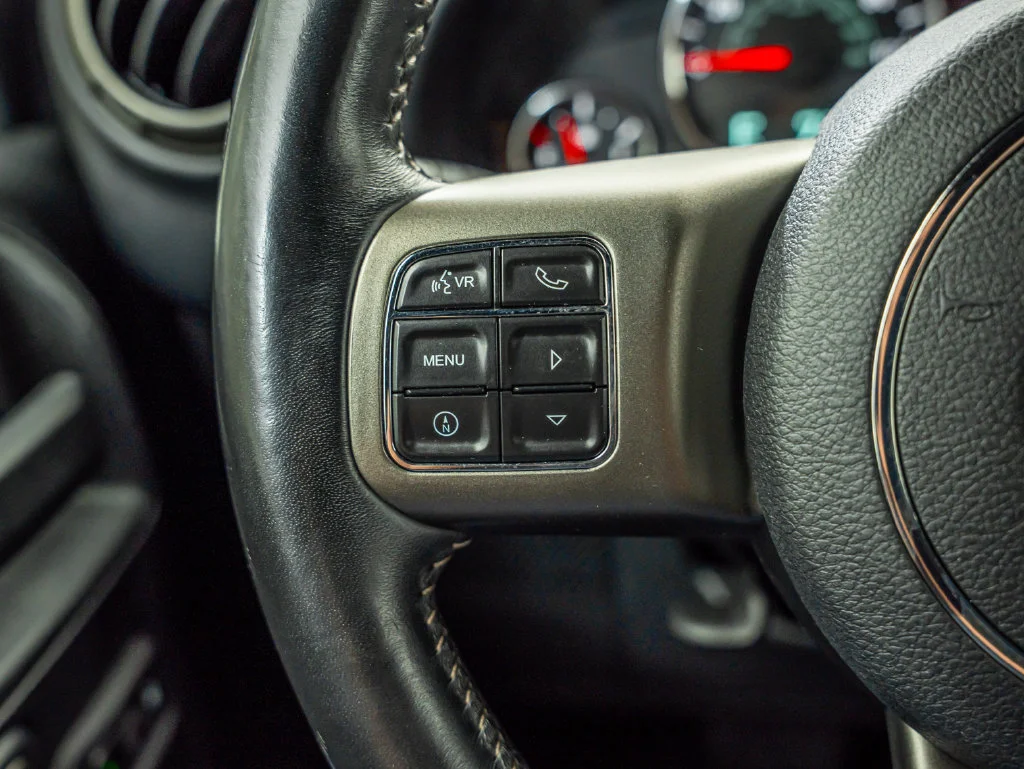 Used 2018 Rhino Clearcoat Jeep Unlimited Sport image 17