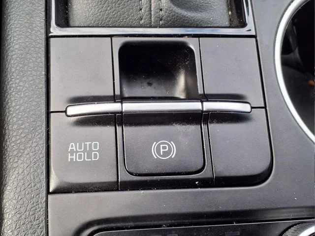 Used 2023 White Kia GT-Line image 23