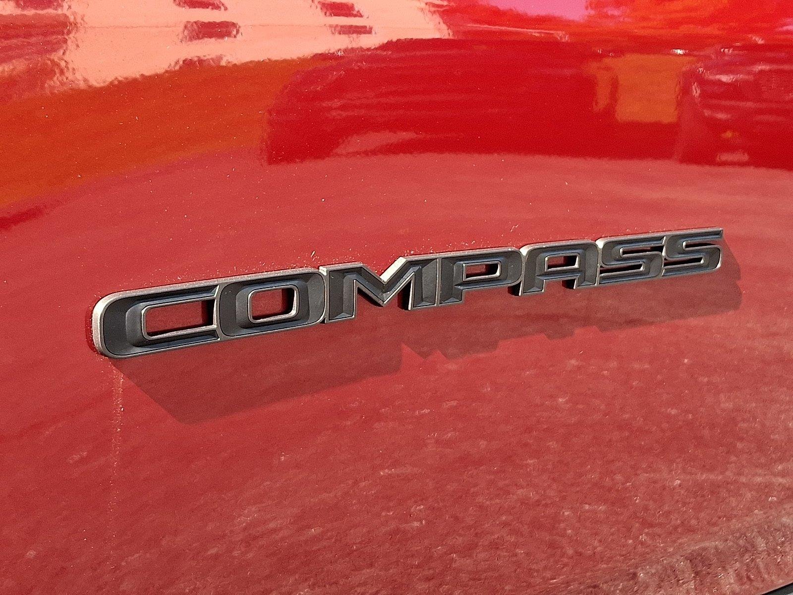 New 2026 Red Hot Pearl-Coat Exterior Paint Jeep Trailhawk image 17