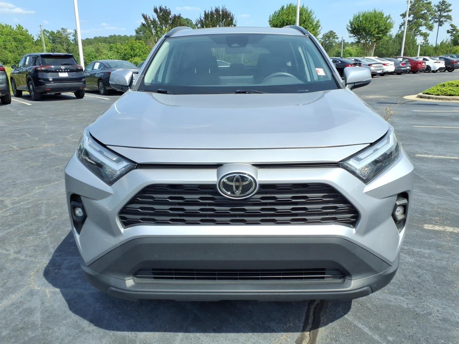Used 2023 Silver Sky Metallic Toyota XLE Premium image 10