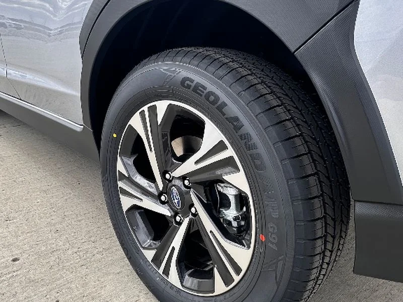 New 2026 ICE SILVER METALLIC Subaru Premium image 8