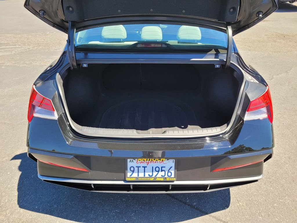 Used 2025 Black Hyundai Limited image 10