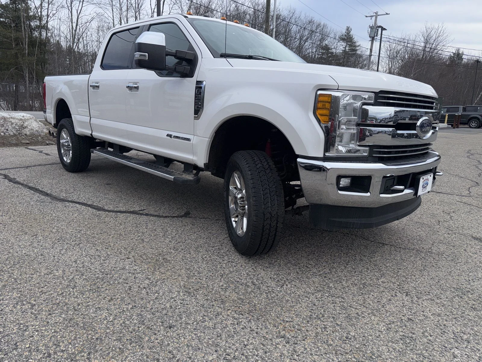 White 2017 Ford F-350 Super Duty Lariat Crew Cab 4WD Pickup Truck Four-Wheel Drive 6-Speed Automatic