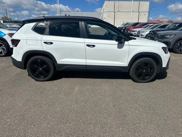 Certified 2025 Volkswagen Taos SE Black with VIN 3VV2C7B29SM021776 for sale in Inver Grove Heights, Minnesota