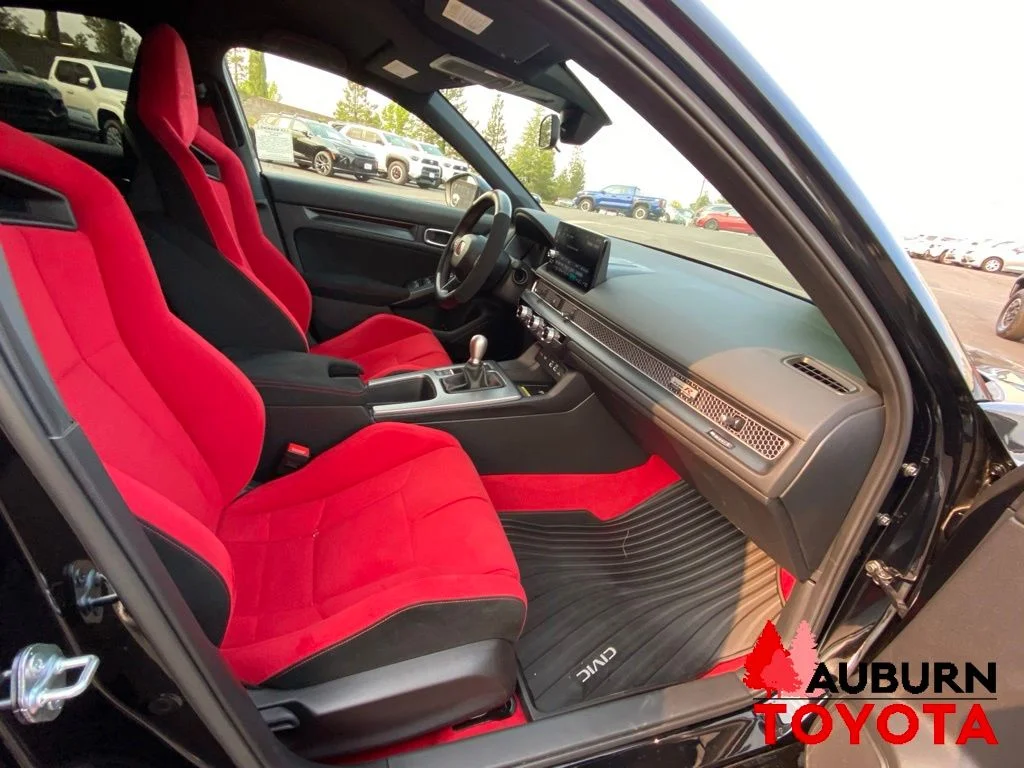 Used 2023  Honda  image 13