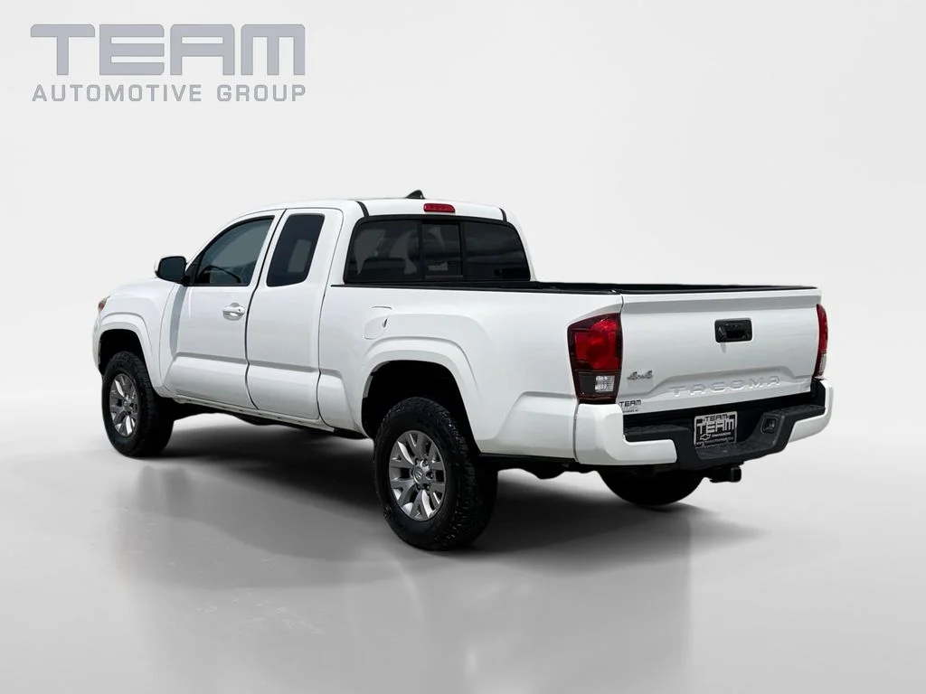 Used 2019 White Toyota SR image 5