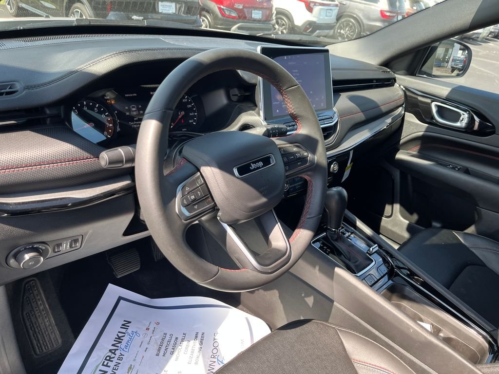 Used 2025 White Jeep Trailhawk image 14