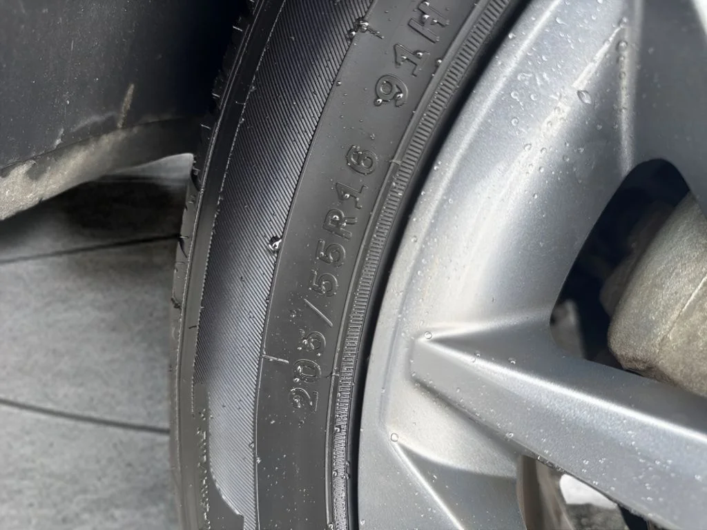 Used 2024 Gray Hyundai SEL image 30