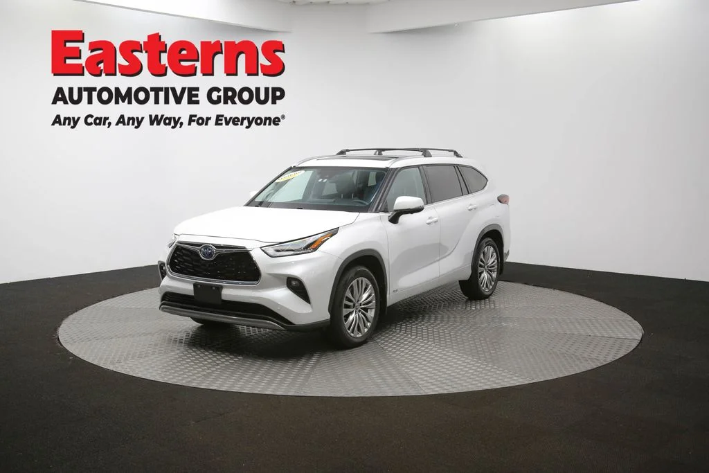 Used 2024 Beige Toyota Platinum image 61