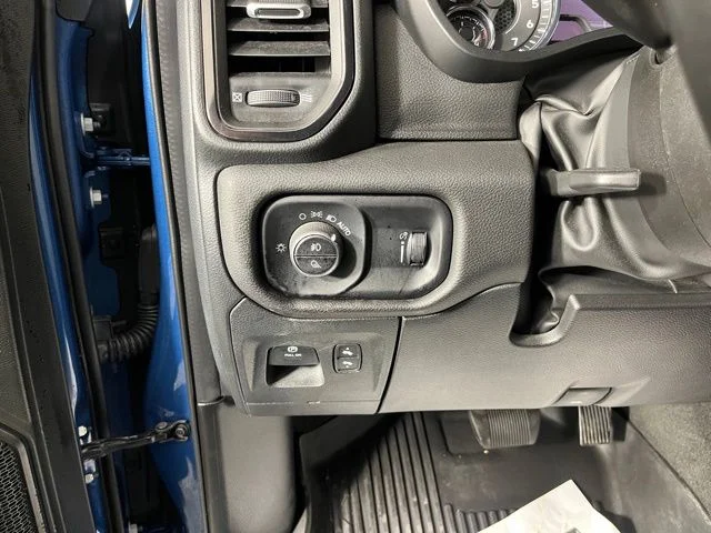 Used 2024 Blue Ram Big Horn/Lone Star image 18