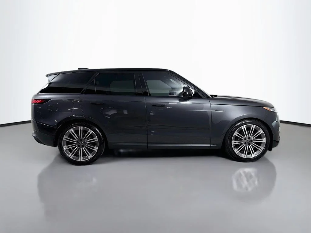 Certified Used 2024 Gray Land Rover SE image 4