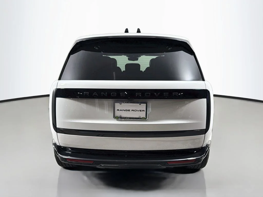 New 2026 Fuji White Land Rover SE image 6