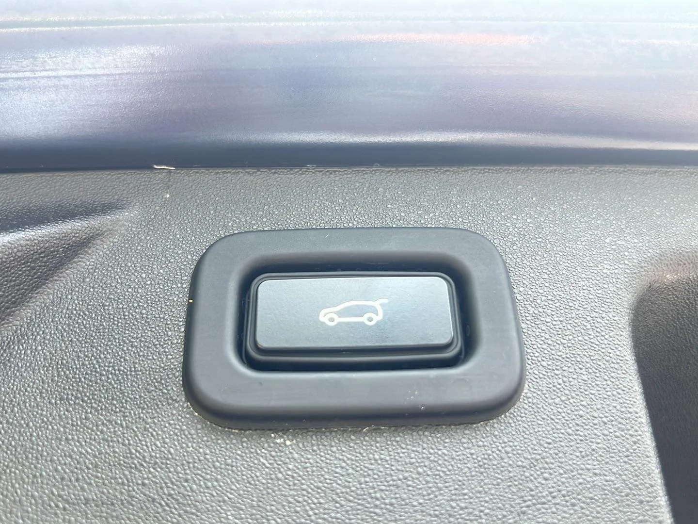 Used 2022 Portofino Blue Metallic Land Rover S R-Dynamic image 31