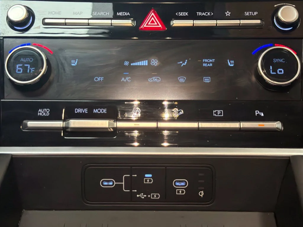 Used 2025 Serenity White Hyundai SEL image 18