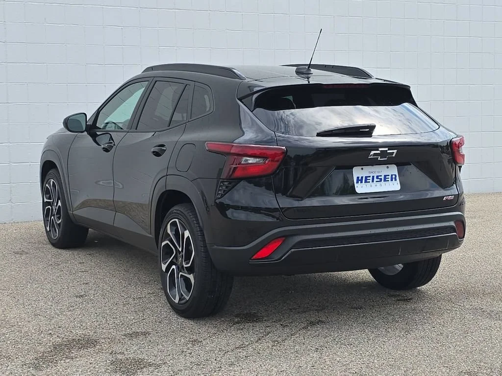 2025 Chevrolet Trax RS - Photo 11