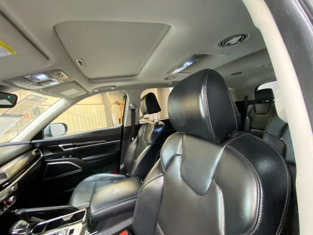 Used 2025 Silver Kia S image 21