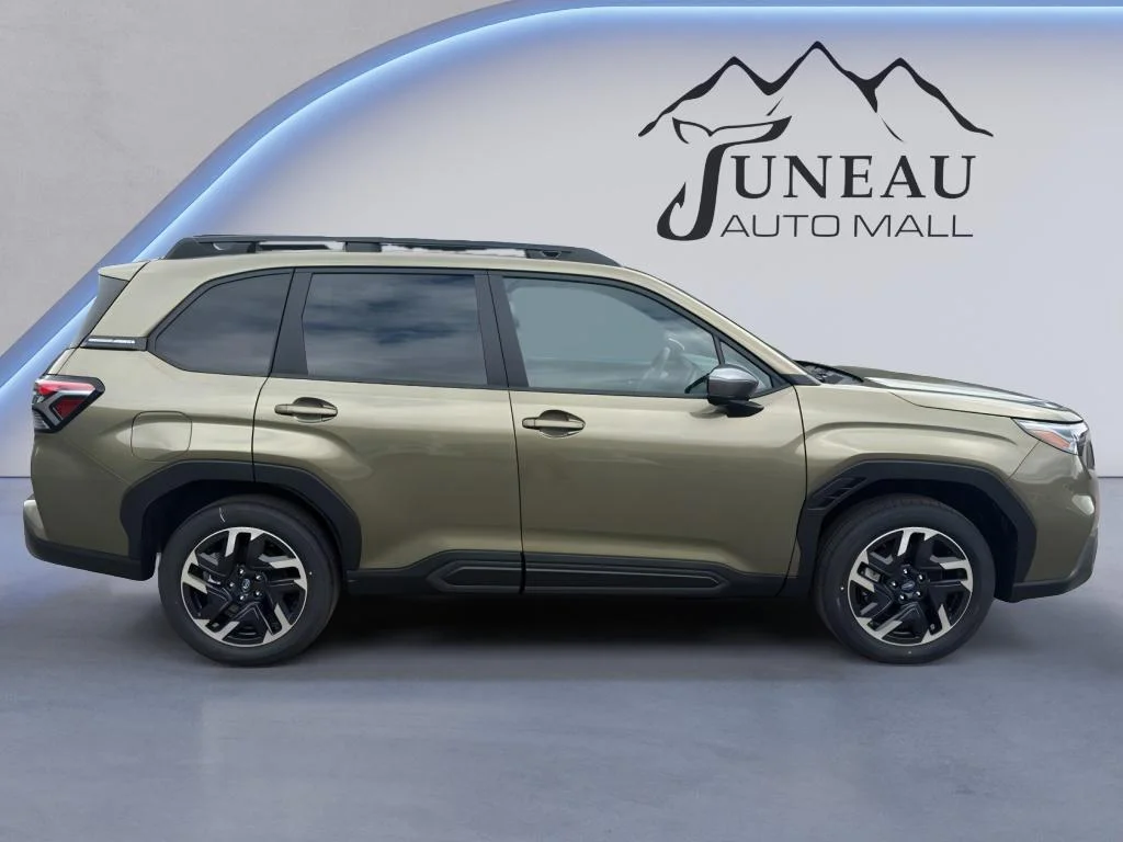 New 2026 AUTUMN GREEN METALLIC Subaru Limited image 2