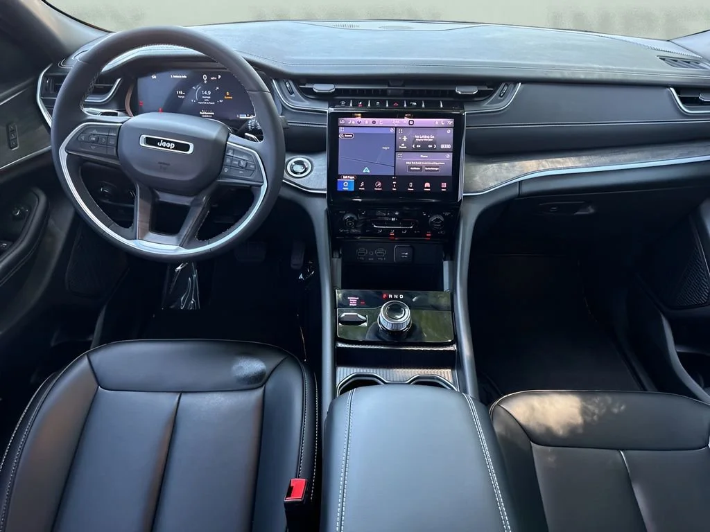 Used 2024 Gray Jeep Limited image 15